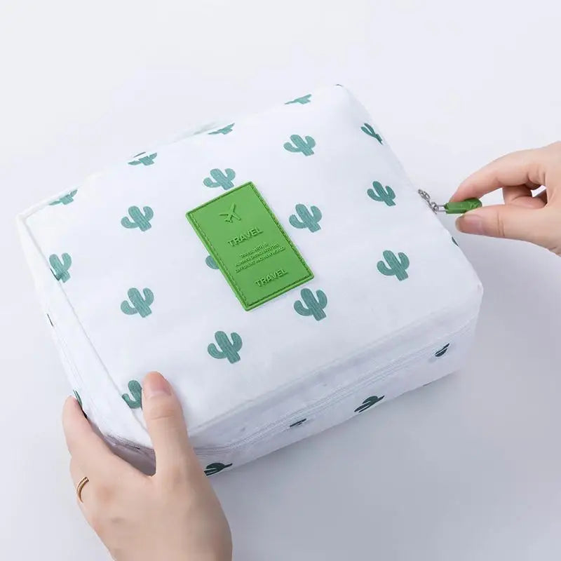 Make Up Organizer Case
